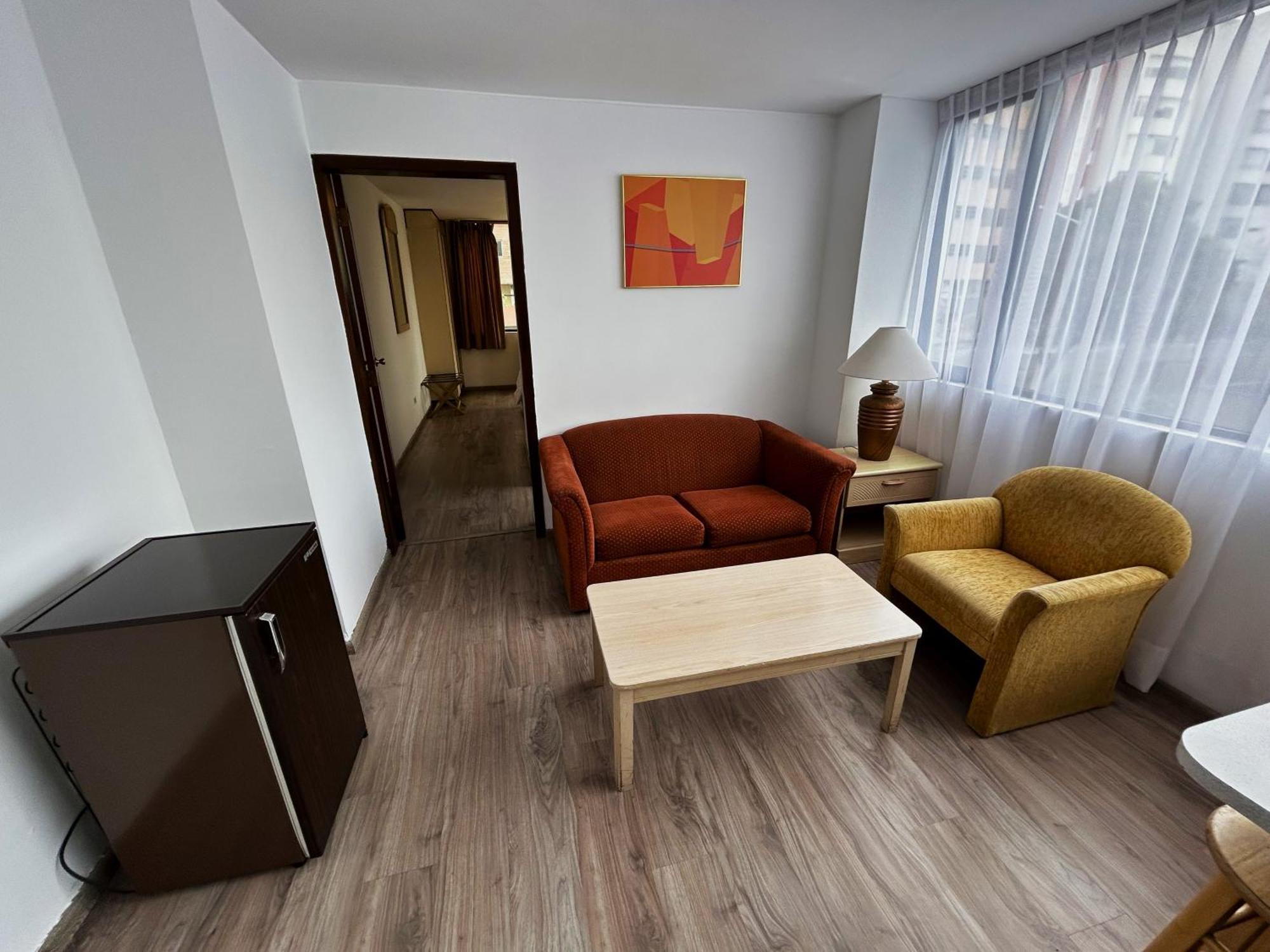 Stanford Suites Hotel Quito Room photo