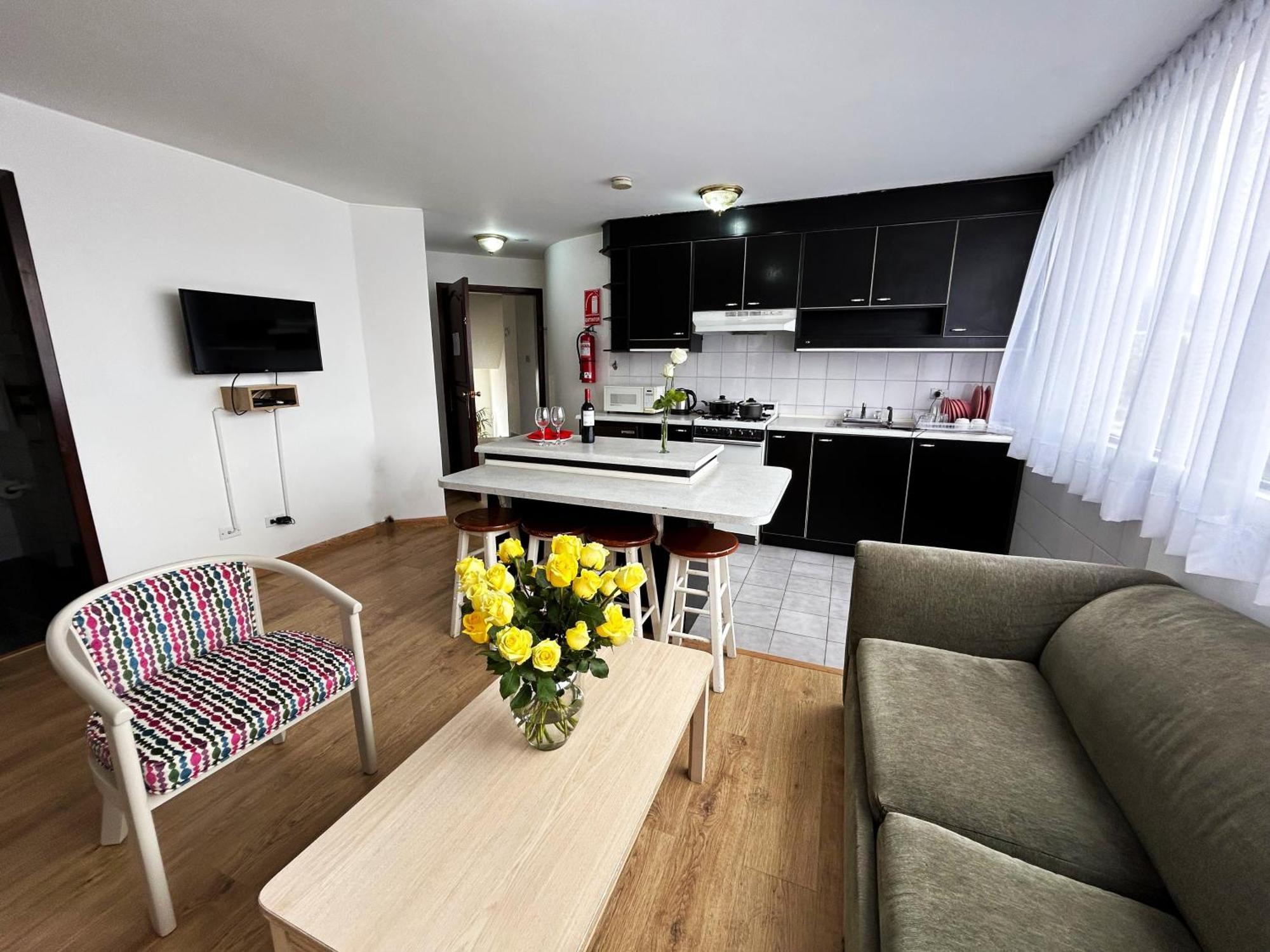 Stanford Suites Hotel Quito Room photo